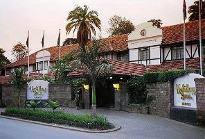 Holiday Inn Nairobi - Entrance